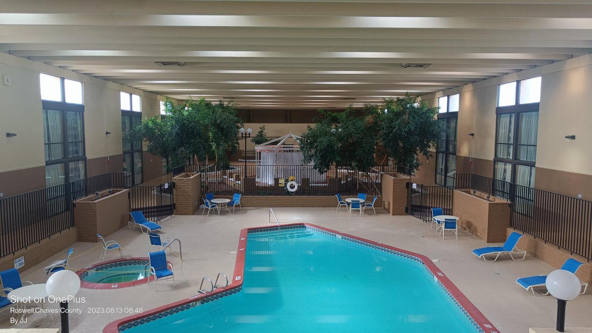 Clarion Inn & Suites, Розуел Екстериор снимка