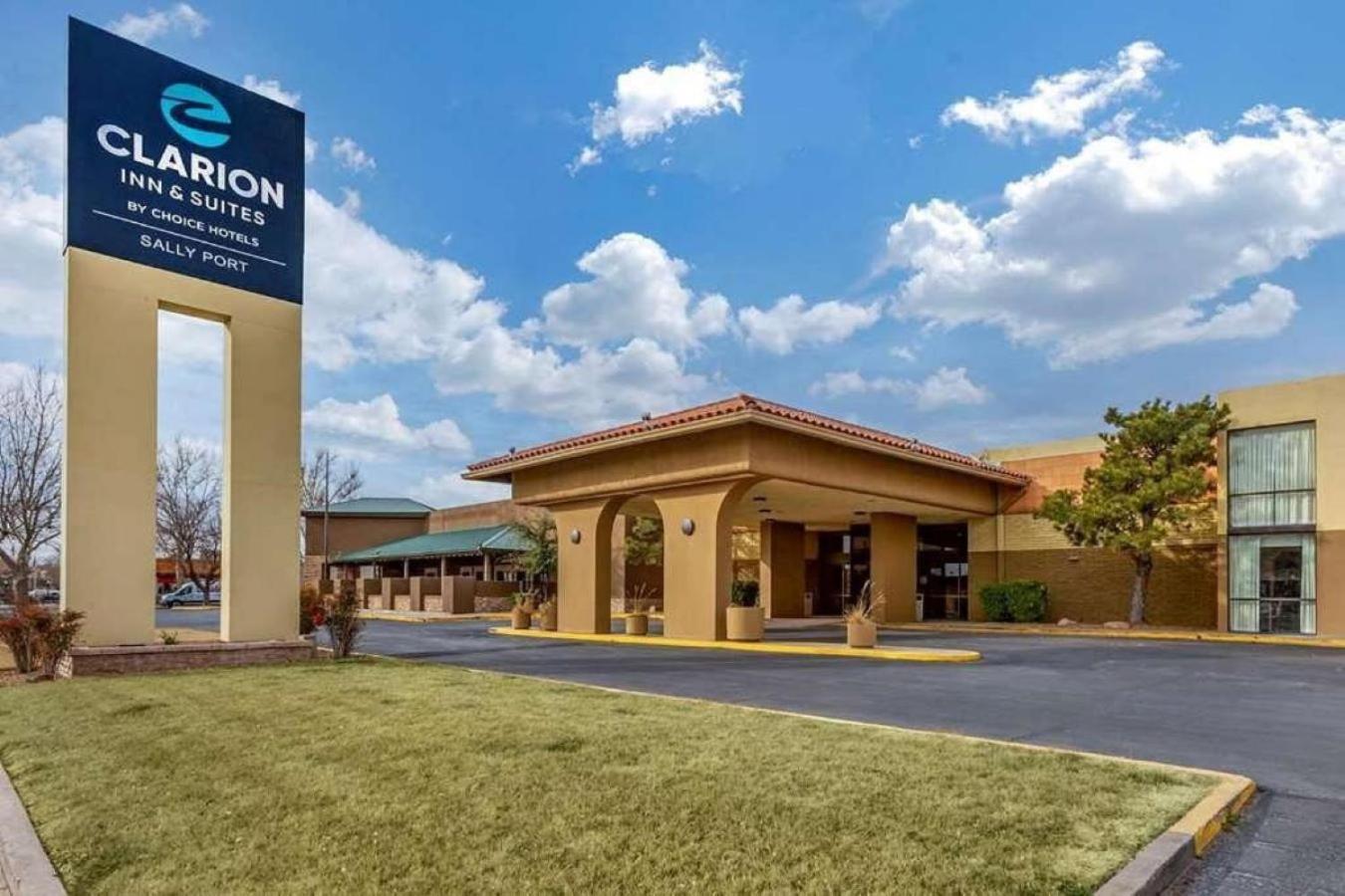 Clarion Inn & Suites, Розуел Екстериор снимка